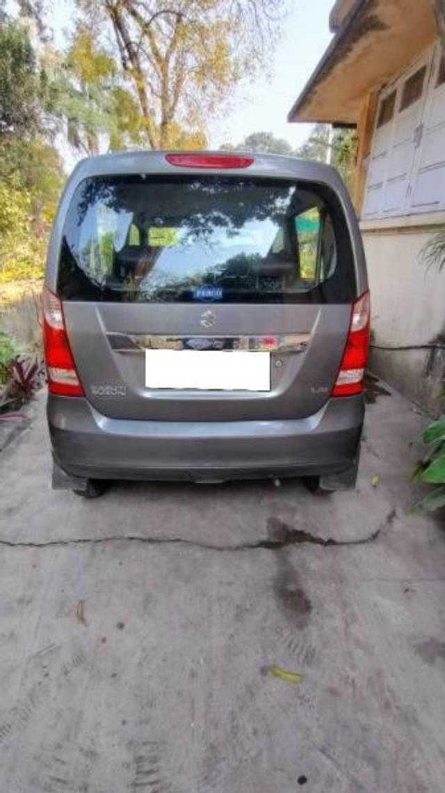 https://images10.gaadi.com/usedcar_image/4412501/original/processed_83ef9bcf-5c5a-43eb-b28d-7d232196bfb3.jpg?imwidth=6401