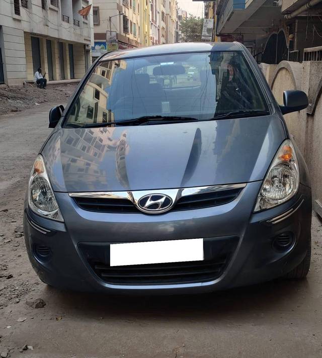 https://images10.gaadi.com/usedcar_image/4412544/original/0e09e60effedb3f357ba551059bdfb4d.jpg?imwidth=6400