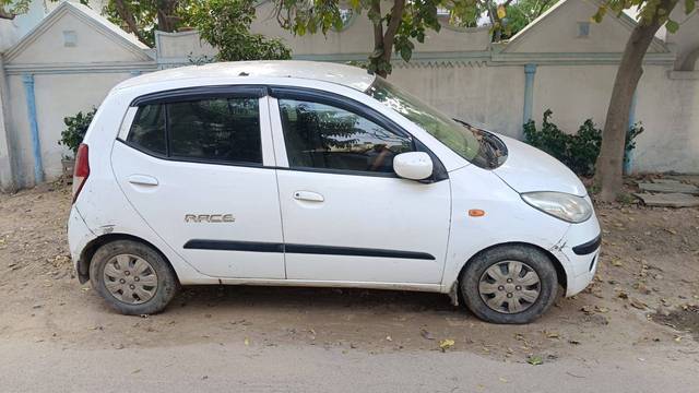 https://images10.gaadi.com/usedcar_image/4412554/original/bd5aa0955f6f7375f52126bab45deef6.jpg?imwidth=6401