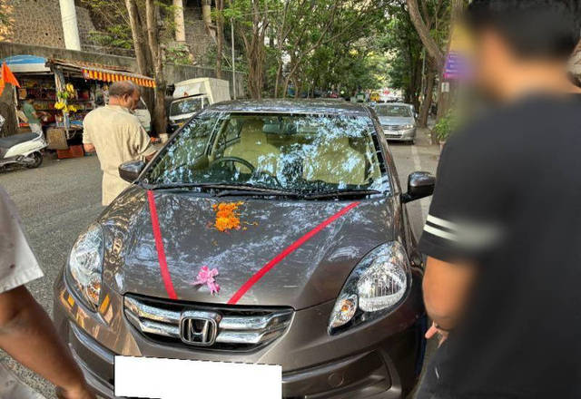 https://images10.gaadi.com/usedcar_image/4412557/original/6c0654670222bfc2d220292059cbace7.jpg?imwidth=6400