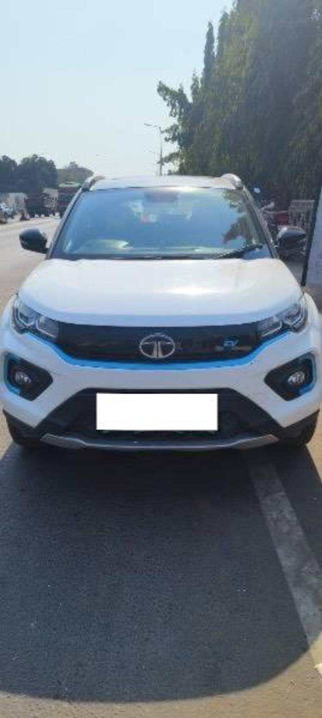 https://images10.gaadi.com/usedcar_image/4412599/original/processed_ac12f3ff-b0d0-4c07-b384-1f8a7fda0bc3.jpeg?imwidth=6400