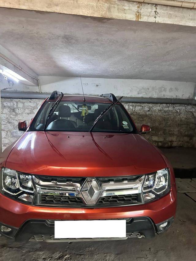 https://images10.gaadi.com/usedcar_image/4412632/original/e0370e93a578e7701116bd8596e724c6.jpg?imwidth=6400