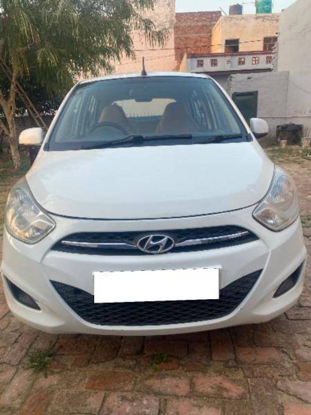 https://images10.gaadi.com/usedcar_image/4412651/original/f12914f1c2cf5abf18e981fe3bfd4f0a.jpeg?imwidth=6401