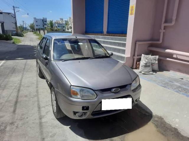 https://images10.gaadi.com/usedcar_image/4412671/original/processed_c8a41182-a809-4631-aea9-baaed85514b1.jpg?imwidth=6400