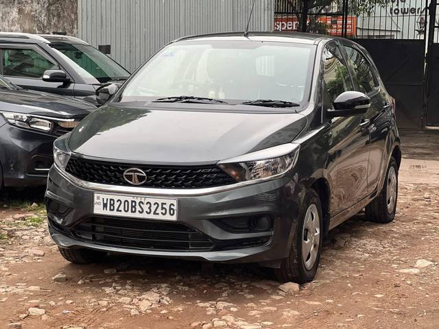 https://images10.gaadi.com/usedcar_image/4412744/original/processed_c01f3981d1d9ad6f511198bc42ea597b.jpg?imwidth=6402