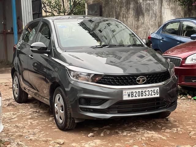 https://images10.gaadi.com/usedcar_image/4412744/original/processed_e86ff1b7cabc967306700136cc70e201.jpg?imwidth=6400