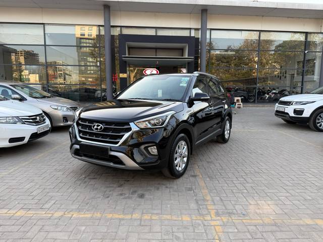 https://images10.gaadi.com/usedcar_image/4412774/original/processed_5fa0720462cb9e8df0a092e294467bf1.jpg?imwidth=6400