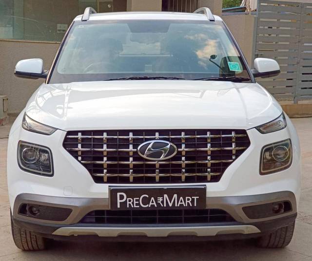 https://images10.gaadi.com/usedcar_image/4412850/original/processed_5a1f1a455678b26c5431a8546f0cdca6.jpeg?imwidth=6402