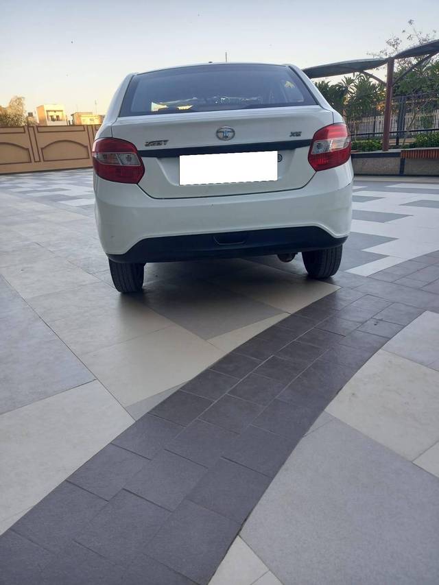 https://images10.gaadi.com/usedcar_image/4412857/original/processed_2ba6500290632e889878c45b01dd2336.jpg?imwidth=6402