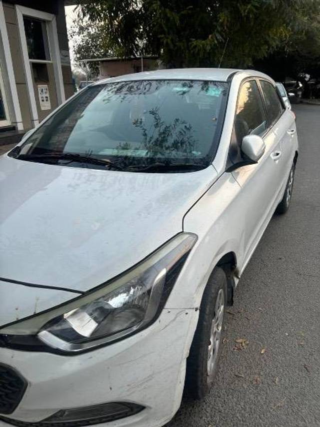 https://images10.gaadi.com/usedcar_image/4412872/original/d668a5fb5007a163be1270ace2da80d9.jpeg?imwidth=6400