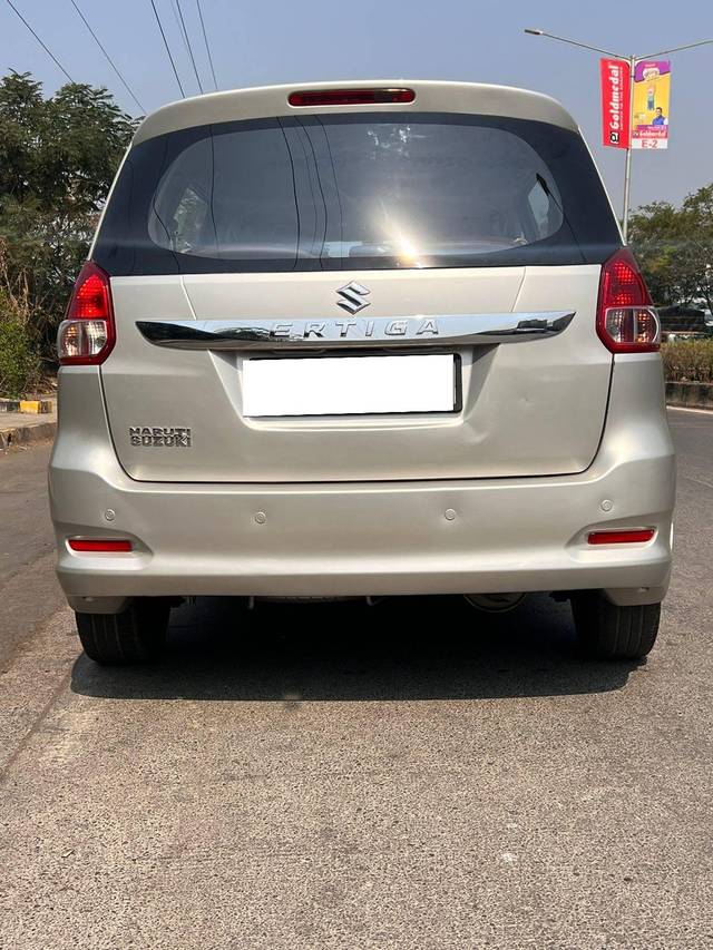 https://images10.gaadi.com/usedcar_image/4412952/original/processed_ce11430168ff562ef6da3e7a88c2d3e9.jpeg?imwidth=6402