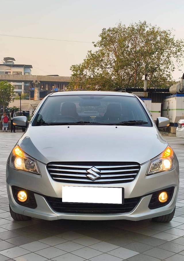 https://images10.gaadi.com/usedcar_image/4412997/original/processed_819f6d19e193857e9b96dcfbc5efb051.jpg?imwidth=6402