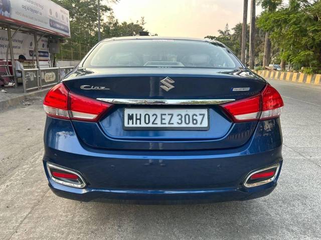 https://images10.gaadi.com/usedcar_image/4413034/original/processed_a9a1e106924031734a3471a46d4d9d4f.jpg?imwidth=6402