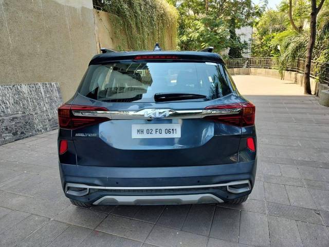 https://images10.gaadi.com/usedcar_image/4413050/original/processed_67365570eeb5c42b10b4cb26f5e83c4e.jpg?imwidth=6402