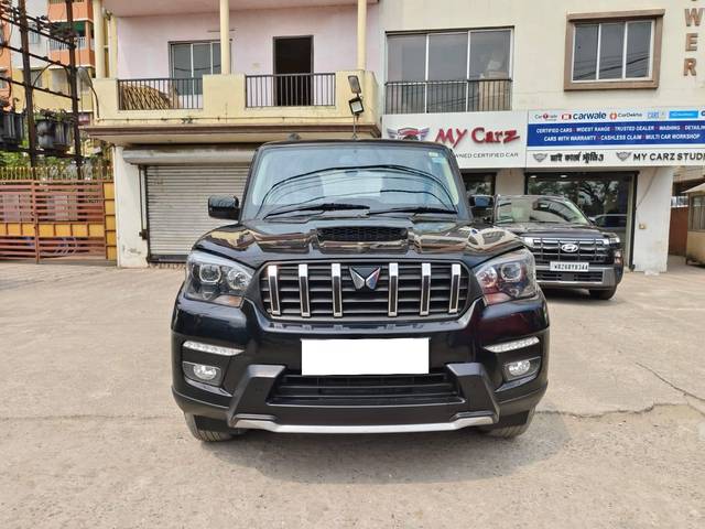 https://images10.gaadi.com/usedcar_image/4413086/original/processed_c5271d968f10d277c4238f16829b56ef.jpeg?imwidth=6400