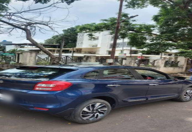https://images10.gaadi.com/usedcar_image/4413101/original/4d1a8bb56533604cbda3665295fba754.jpg?imwidth=6401