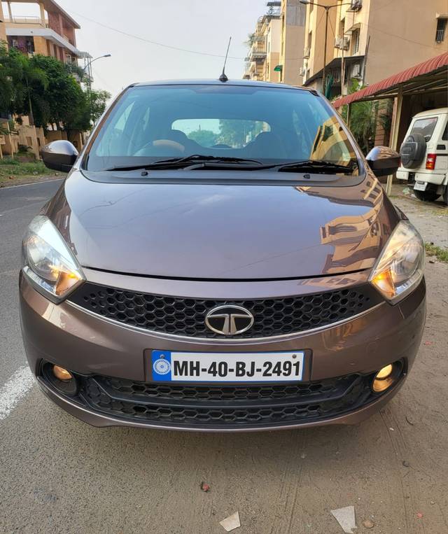 https://images10.gaadi.com/usedcar_image/4413122/original/ad249e5f2e80355e0286a307d7ebbfdb.jpg?imwidth=6400