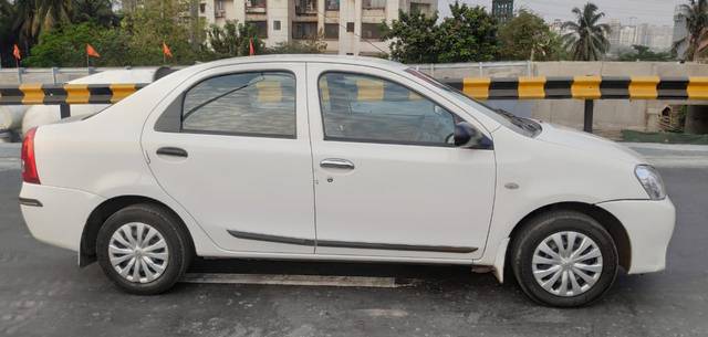 https://images10.gaadi.com/usedcar_image/4413174/original/228a125c45bda04937accd05f6391463.jpg?imwidth=6401