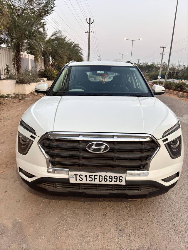 https://images10.gaadi.com/usedcar_image/4413177/original/252bbb95e9ad2b5c6245a557f834bf28.jpg?imwidth=6400