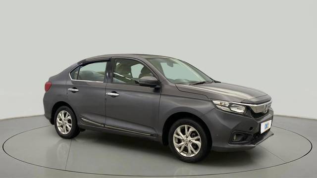 https://images10.gaadi.com/usedcar_image/4413274/original/400c085d952fa46f5a4a1298f44ed15f.jpg?imwidth=6400
