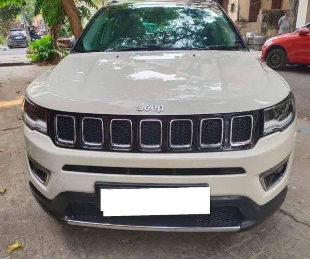 https://images10.gaadi.com/usedcar_image/4413384/original/processed_d332803eb54e63364fdbad0f078b586d.jpg?imwidth=6400