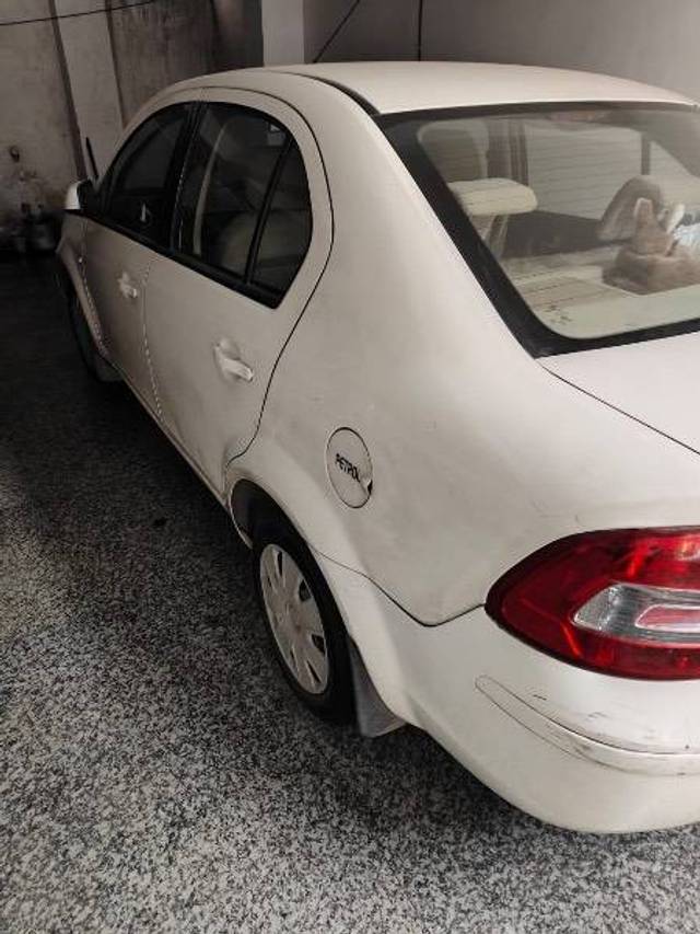 https://images10.gaadi.com/usedcar_image/4413457/original/5f0057eb49ff45e26ef23445ee83763a.jpeg?imwidth=6402