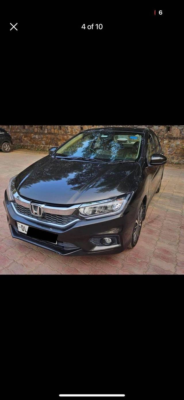 https://images10.gaadi.com/usedcar_image/4413566/original/processed_4fdcb0549051180fef063bfb59c3f55d.jpg?imwidth=6402