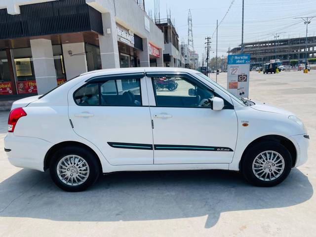 https://images10.gaadi.com/usedcar_image/4413604/original/processed_ee876d28abdff538bdeb5d4d67fc7cbf.jpg?imwidth=6401