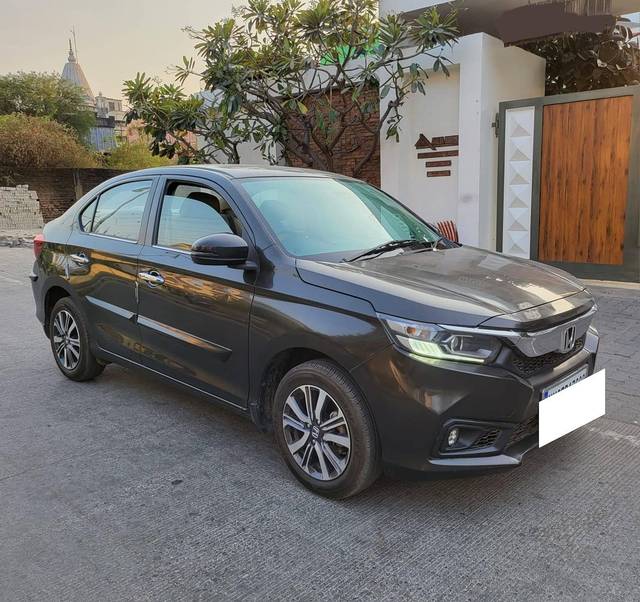 https://images10.gaadi.com/usedcar_image/4413611/original/processed_cfe4e3c1d26df56a404a9b898e121d76.jpg?imwidth=6400