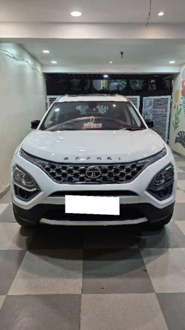 https://images10.gaadi.com/usedcar_image/4413625/original/processed_ea2bd065-e32e-464f-99c7-0e5daa62b3a3.jpg?imwidth=6402