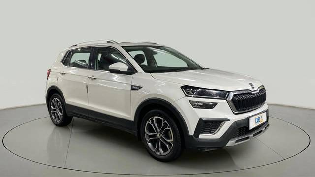 https://images10.gaadi.com/usedcar_image/4413628/original/b42ba013af1580acc7462ccfa951fc03.jpg?imwidth=6400