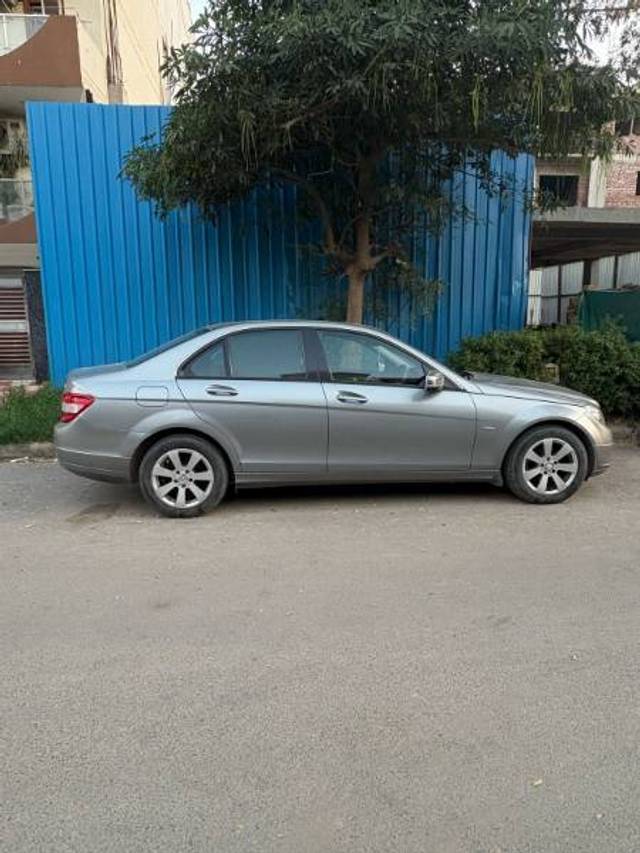 https://images10.gaadi.com/usedcar_image/4413634/original/ad2157c2cedd0fde250c03d09baac87d.jpg?imwidth=6402