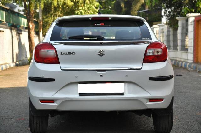 https://images10.gaadi.com/usedcar_image/4413674/original/processed_6cbd482d05d43df9e2b7836d2993b5e7.jpg?imwidth=6402