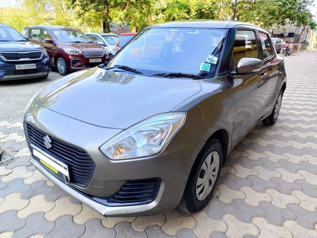 https://images10.gaadi.com/usedcar_image/4413771/original/processed_e7ff2d31d585ddbab2b7dbfd38084a90.jpeg?imwidth=6402