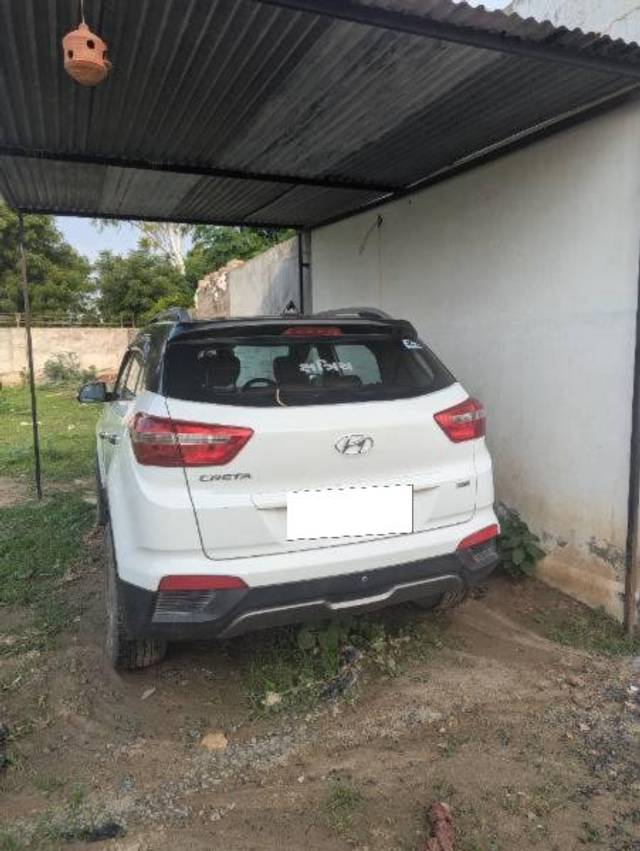 https://images10.gaadi.com/usedcar_image/4413894/original/processed_c78f8a65-9446-486d-9db2-265b8c60c098.jpg?imwidth=6401