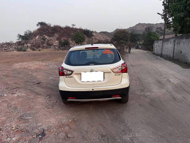 https://images10.gaadi.com/usedcar_image/4413903/original/processed_4b02d85d-d7bd-4be1-8a2a-7f7f564a300f.jpeg?imwidth=6402