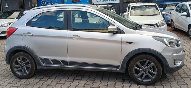 https://images10.gaadi.com/usedcar_image/4414109/original/processed_601897cd632f59ec5db1401e6da2f789.jpg?imwidth=6401