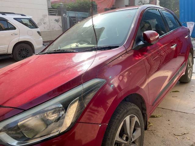 https://images10.gaadi.com/usedcar_image/4414127/original/1b767970fea535108bbc99527600eab7.jpeg?imwidth=6402