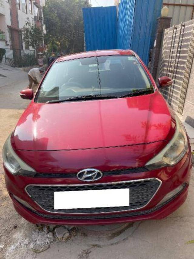 https://images10.gaadi.com/usedcar_image/4414127/original/c19deb0c991bbeb26af8467252ecd7a8.jpeg?imwidth=6400