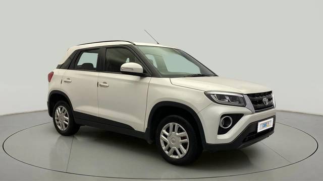 https://images10.gaadi.com/usedcar_image/4414232/original/2626d8225a55b05faf666f15dfa7c01e.jpg?imwidth=6400
