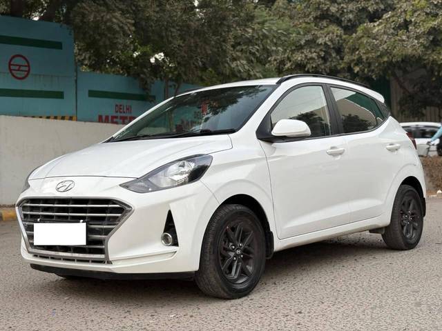https://images10.gaadi.com/usedcar_image/4414284/original/processed_7bb675fe54dbffc19a6576a8c4439052.jpg?imwidth=6401