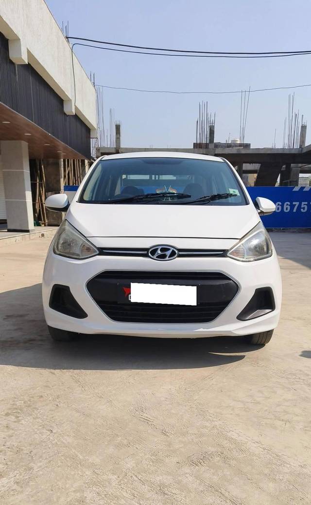 https://images10.gaadi.com/usedcar_image/4414401/original/processed_76b721399dd4174cd2c51c69a393de4a.jpg?imwidth=6400