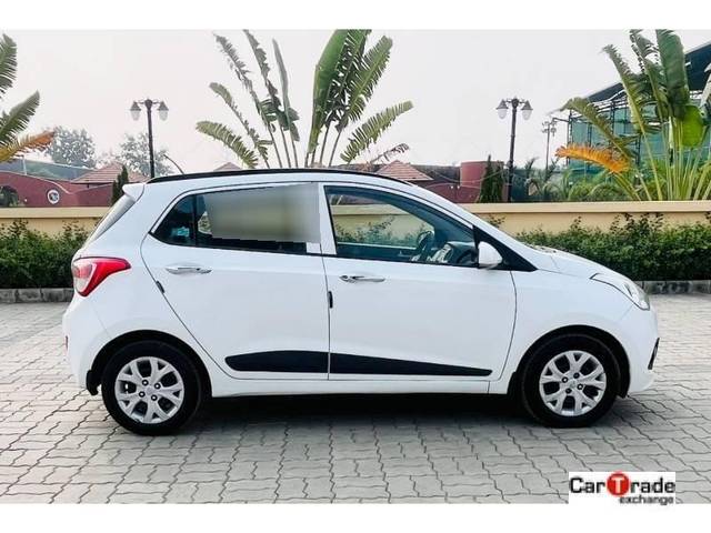 https://images10.gaadi.com/usedcar_image/4414419/original/processed_03ece2d1d8c4b1d135e982b7f38e8d87.jpg?imwidth=6401