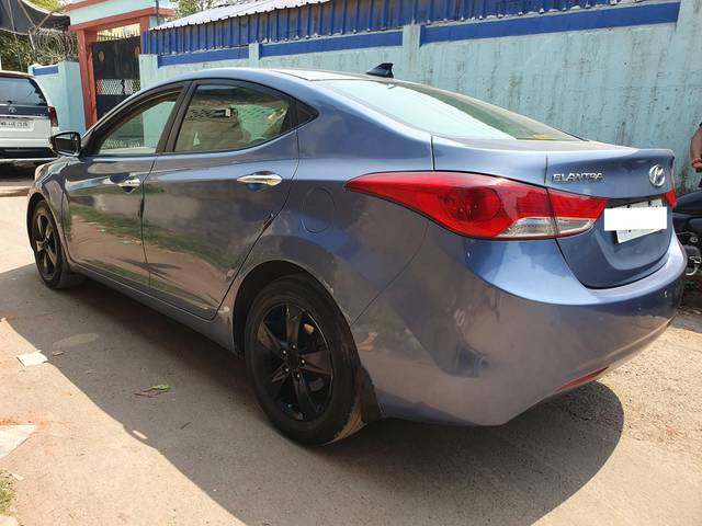 https://images10.gaadi.com/usedcar_image/4414445/original/processed_54b478d191065a4b2e99172e3bd5e652.jpg?imwidth=6402