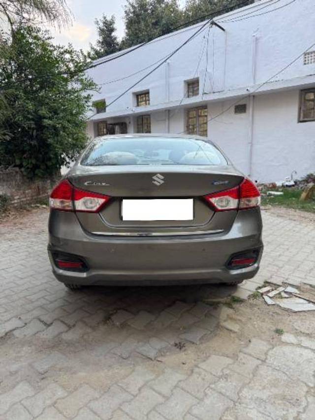 https://images10.gaadi.com/usedcar_image/4414486/original/b130f43c4cf9bef348f07747670fb2bf.jpeg?imwidth=6401
