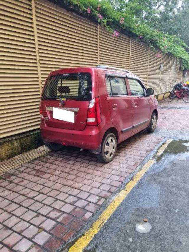 https://images10.gaadi.com/usedcar_image/4414500/original/b9e00c55ada2e238b6ef373aead2da8e.jpg?imwidth=6400
