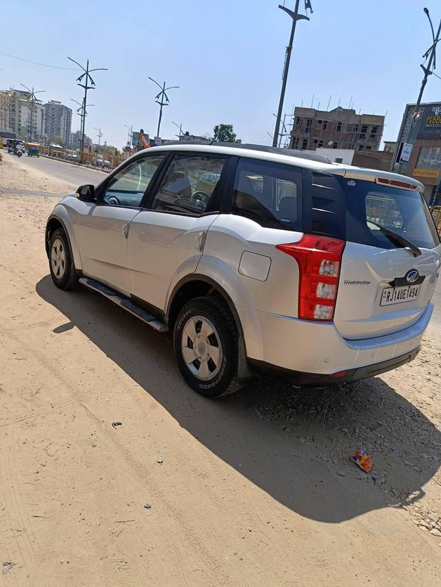 https://images10.gaadi.com/usedcar_image/4414564/original/processed_235f72b62fc88bd43b675008382ec325.jpg?imwidth=6402