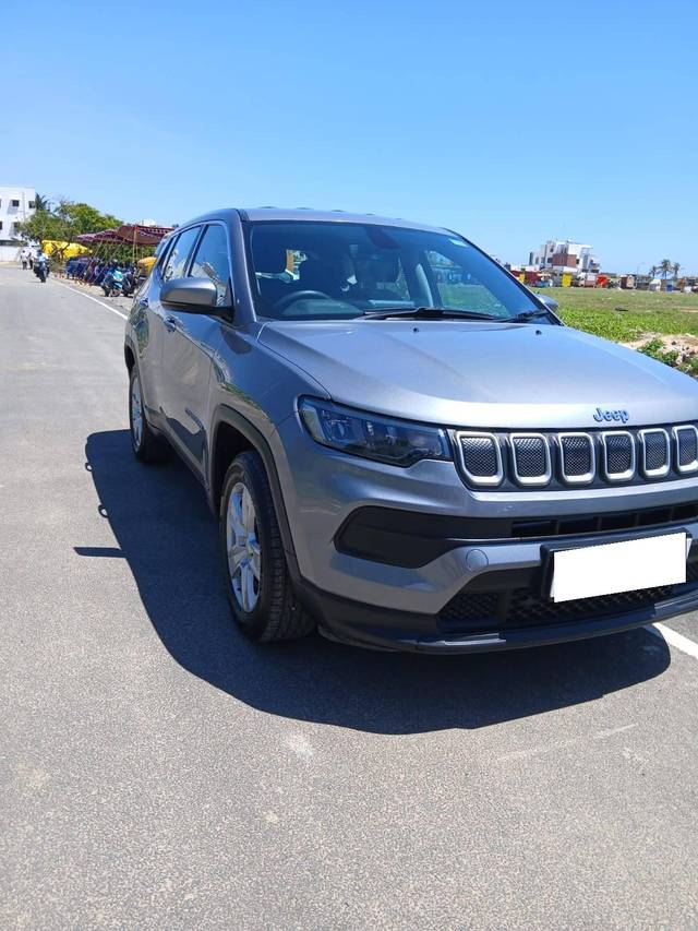 https://images10.gaadi.com/usedcar_image/4414567/original/processed_d541b5f8b6922a31ca1c935d976f7b7f.jpg?imwidth=6400