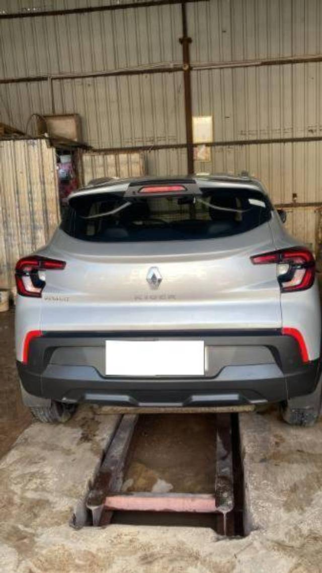 https://images10.gaadi.com/usedcar_image/4414590/original/68bea9809cac077320d658c39446646d.jpg?imwidth=6402