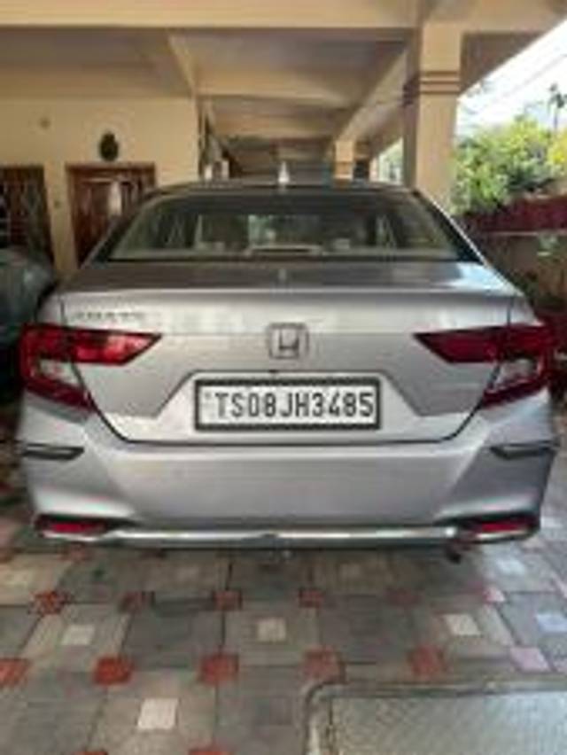 https://images10.gaadi.com/usedcar_image/4414663/original/472cc7c8e6234f7ebcf9775e2b24c946.jpg?imwidth=6402